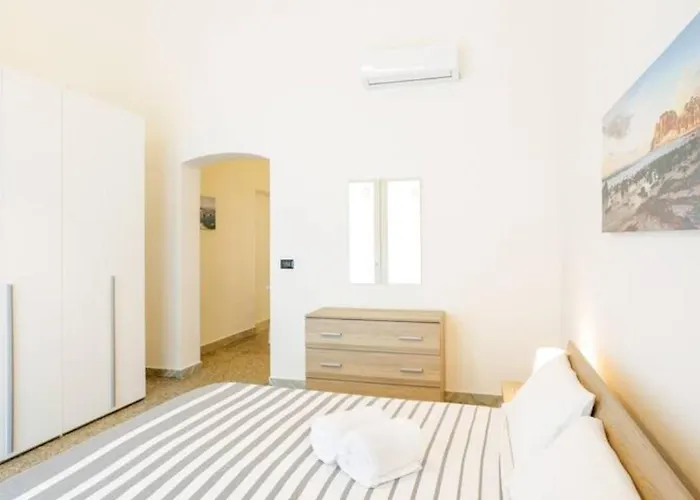 Guesthost - Vgm Gimma Bari